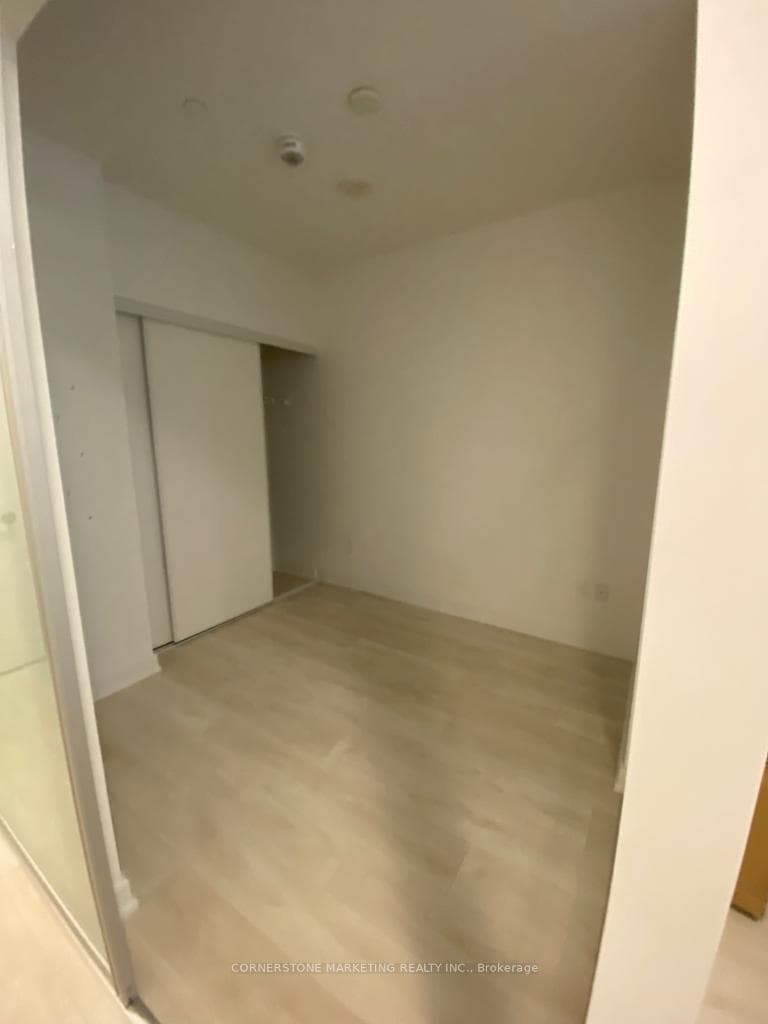 8 Tippett Road Unit 219 photo 4