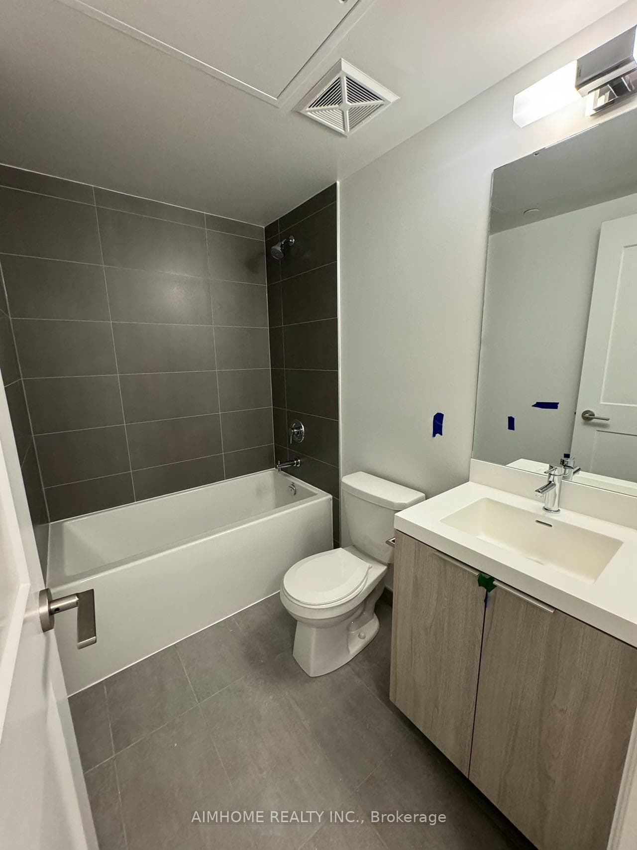 8 Widmer Street Unit 2903 photo 5