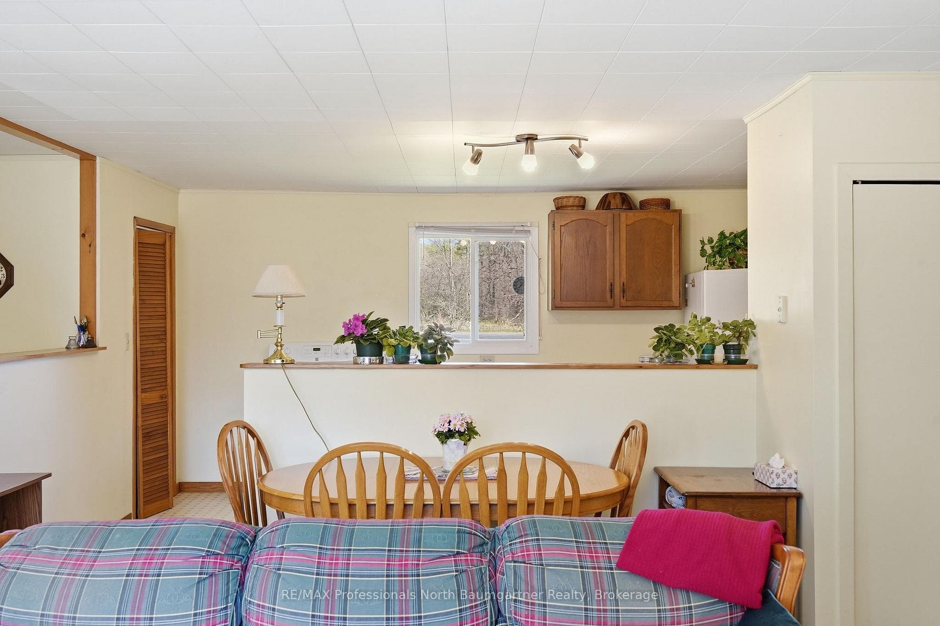 4112 Deep Bay Road photo 7