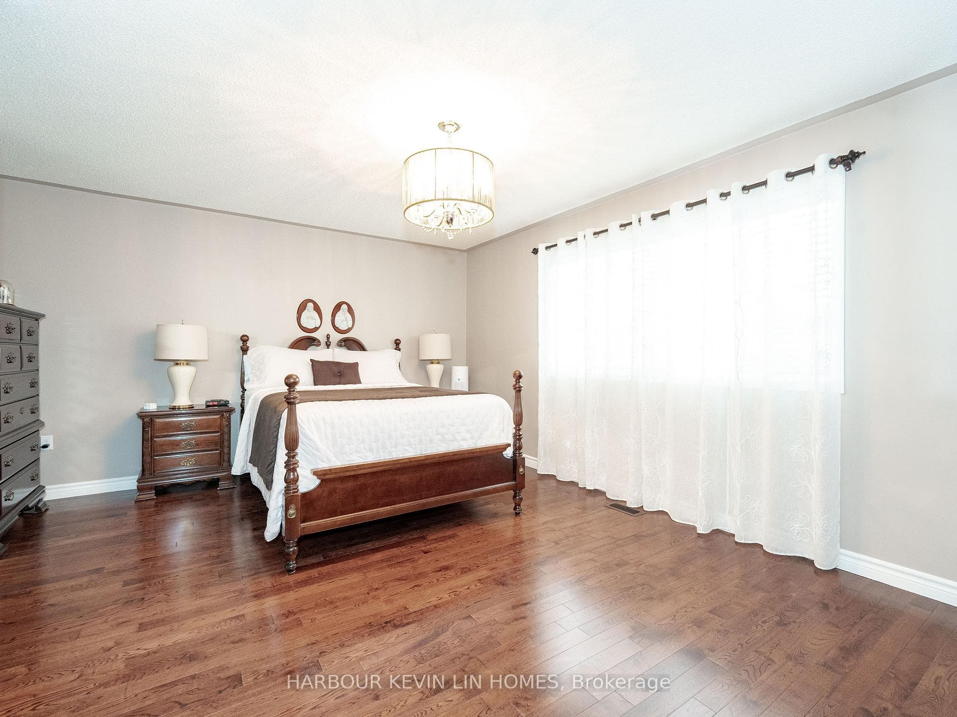 22 Tuscana Boulevard photo 27