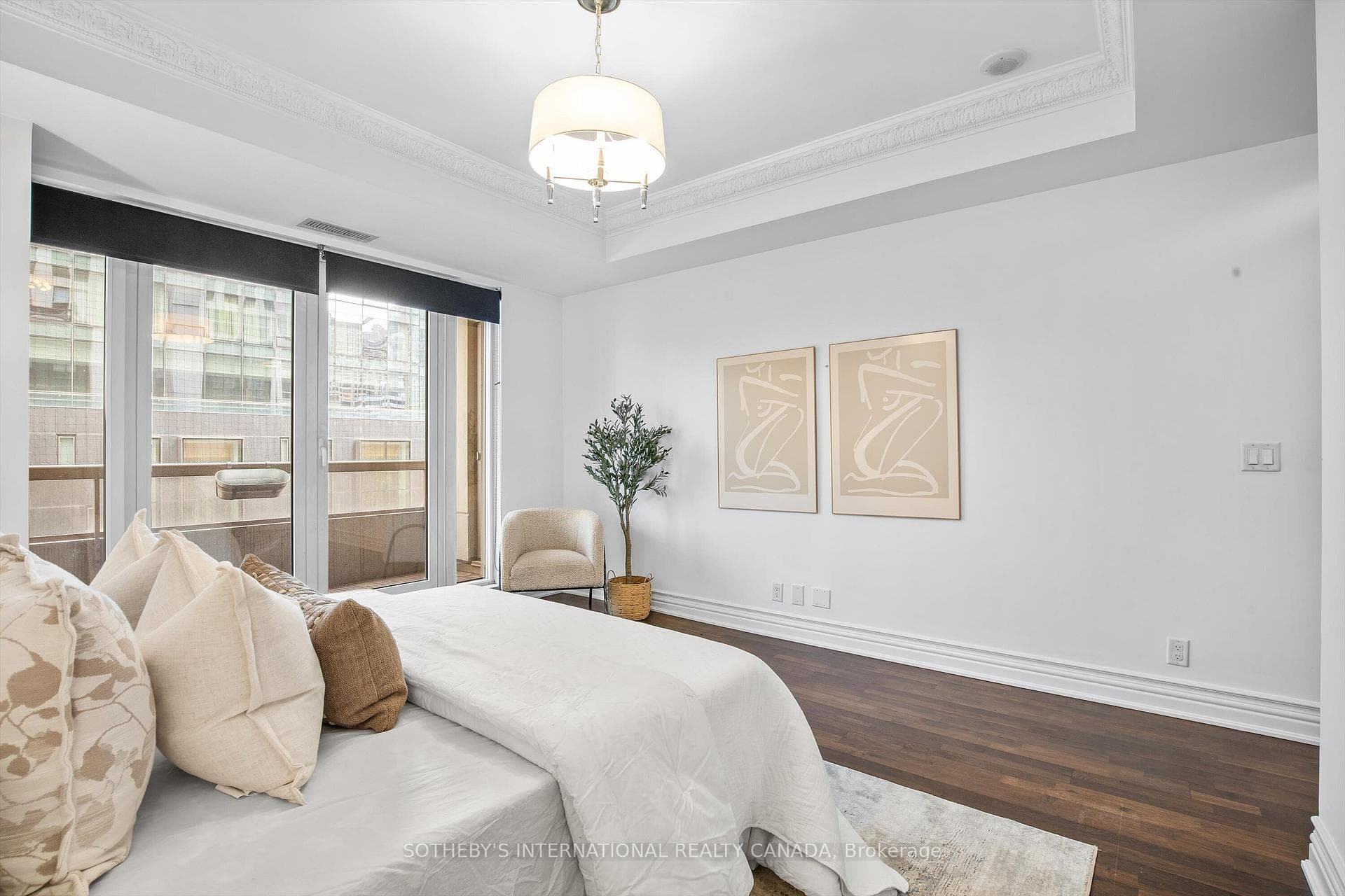 68 Yorkville Avenue Unit 308 photo 19