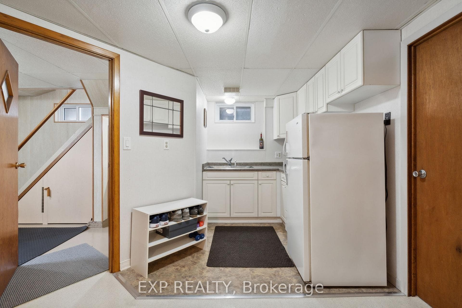 224 Irving Place photo 26