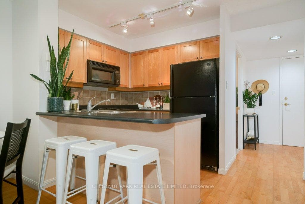 188 Redpath Avenue Unit 406 photo 11