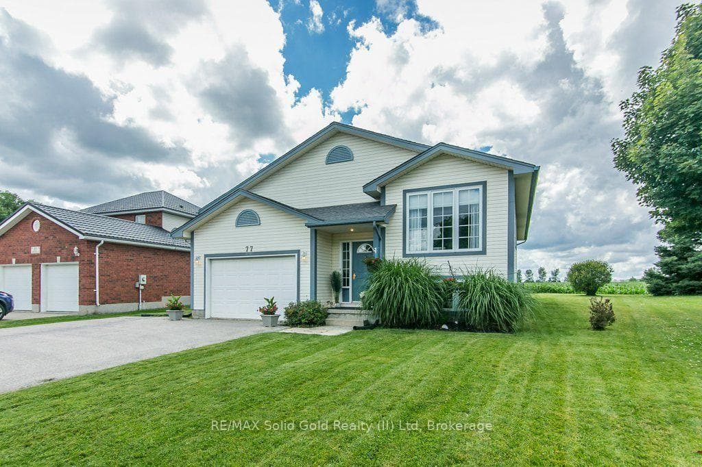 77 Lawrence Street photo 3