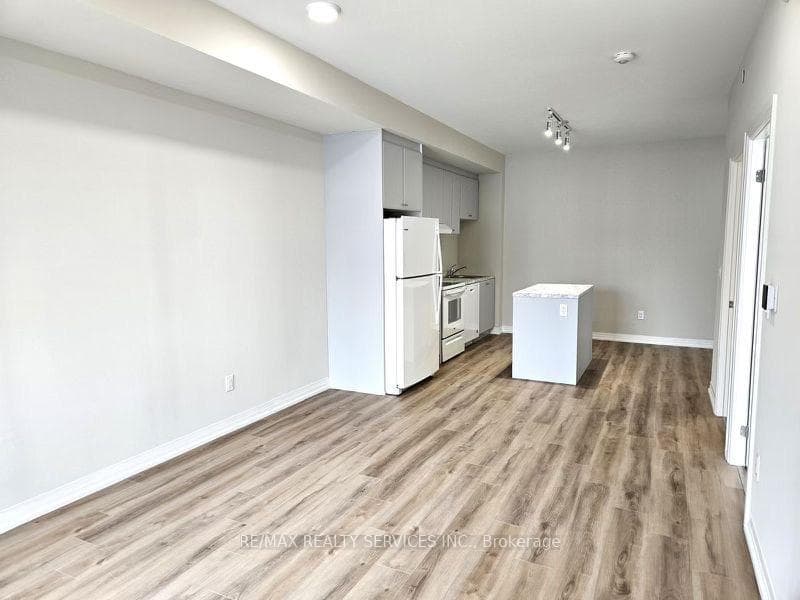 50 Herrick Avenue Unit 104 photo 9