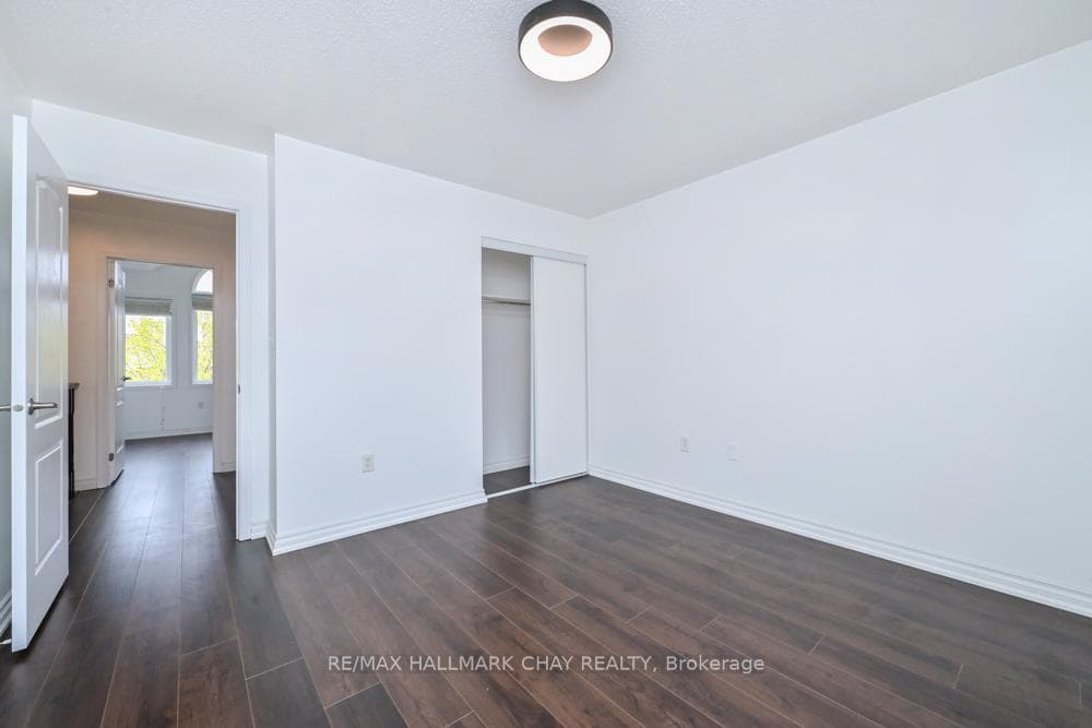 73 Kidd Crescent photo 26