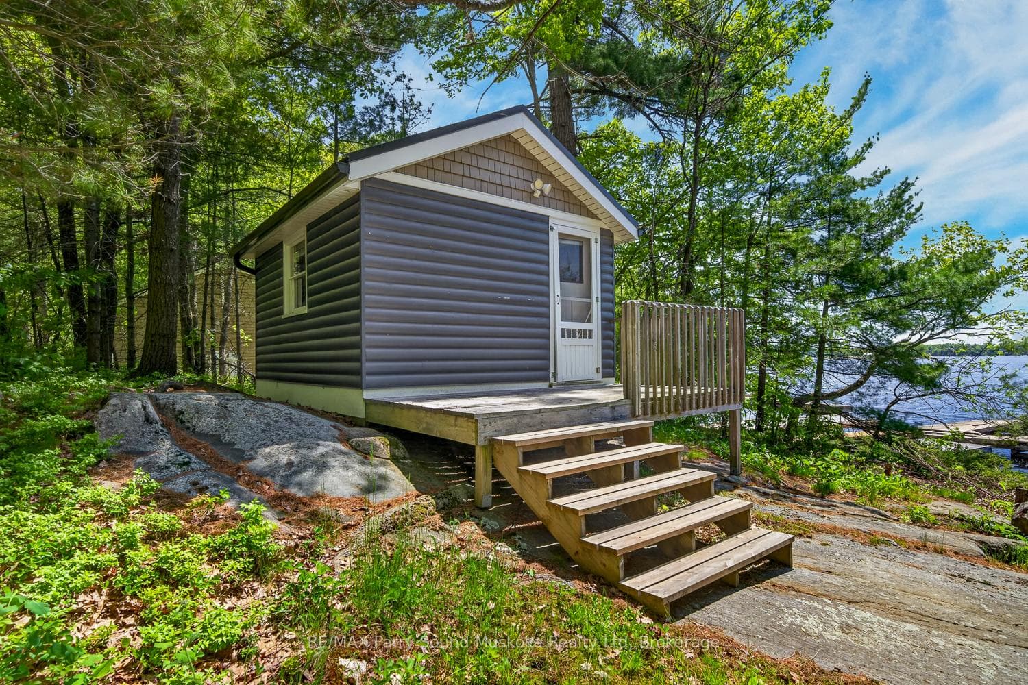 32 A11 Island photo 49