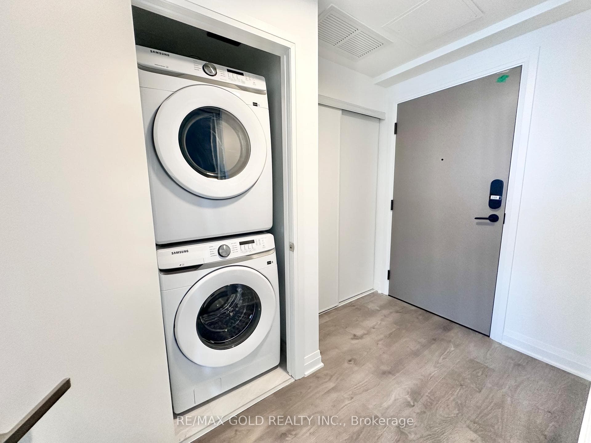 4015 THE EXCHANGE N/A Unit 5103 photo 3