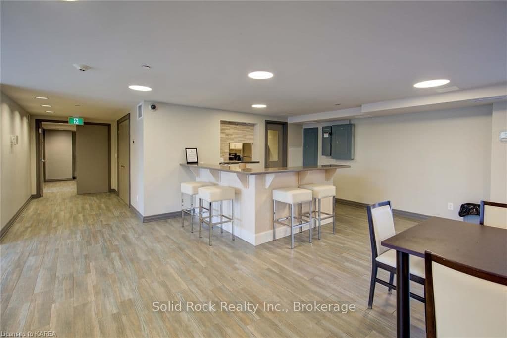 121 QUEEN Street Unit 207 photo 23