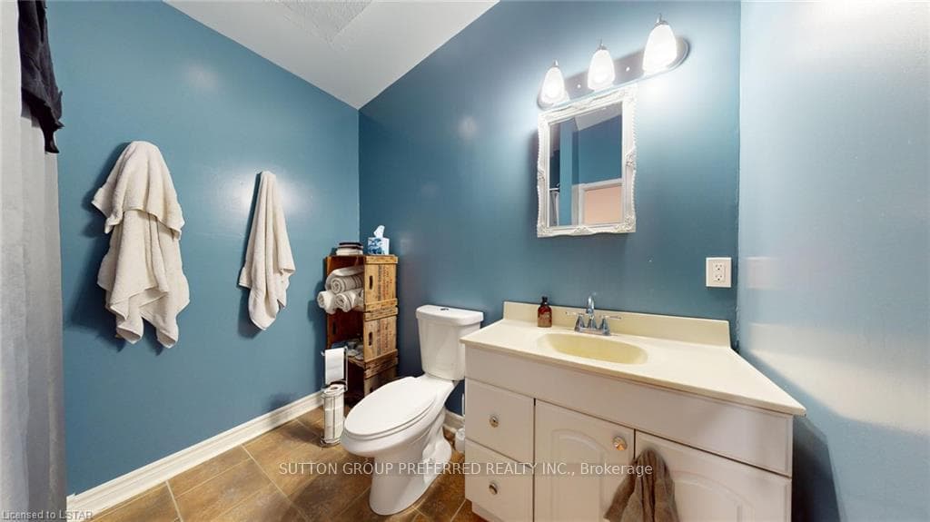 431 AVON Drive photo 40