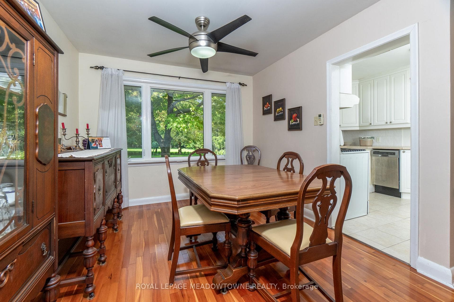 208 Martin Street photo 15