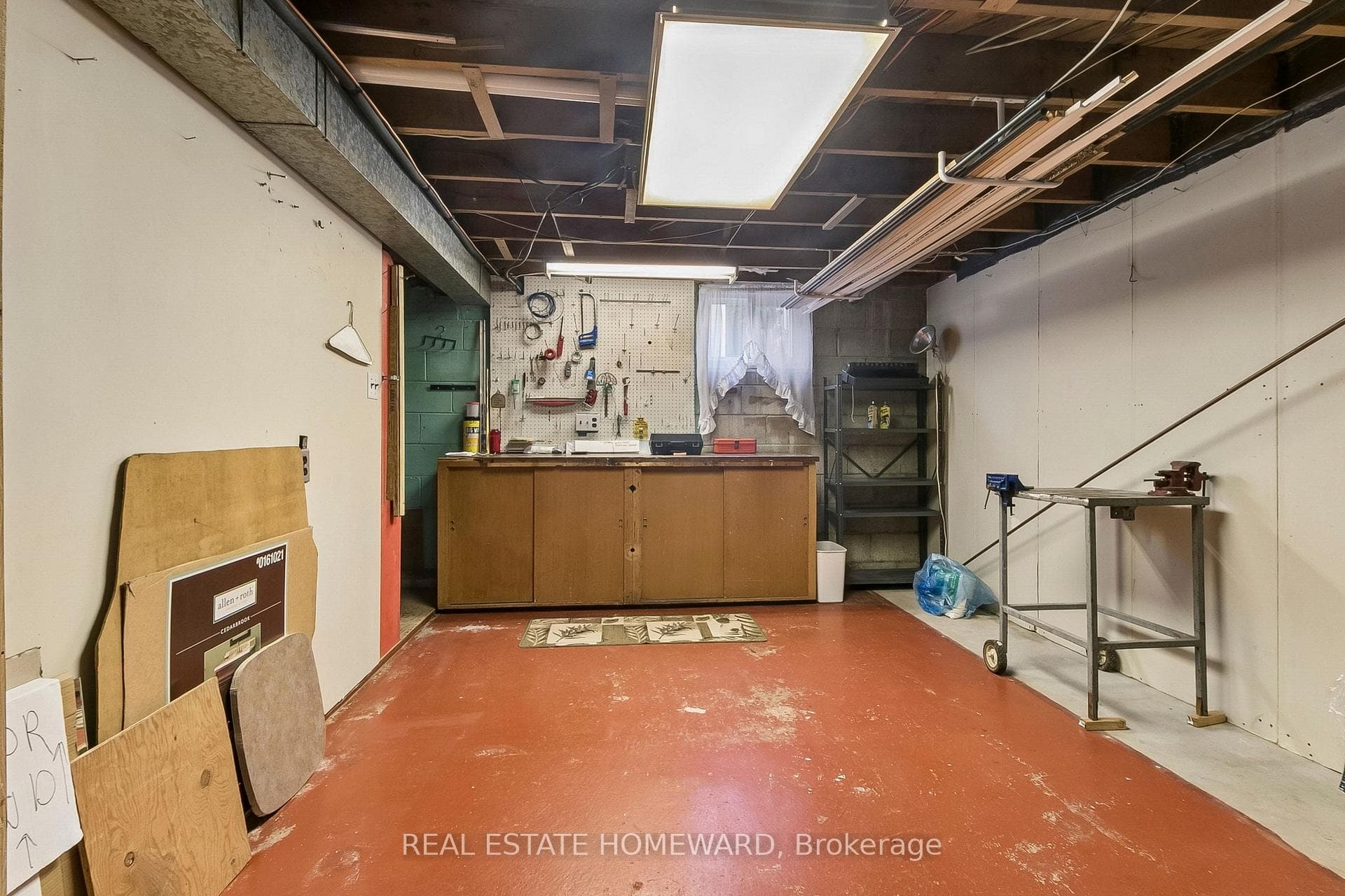 94 Rochman Boulevard photo 29
