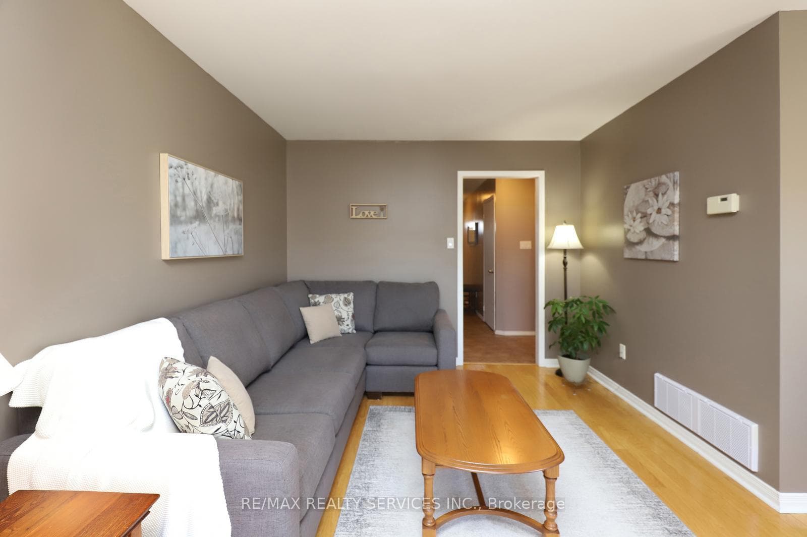 21 Shenstone Avenue photo 12