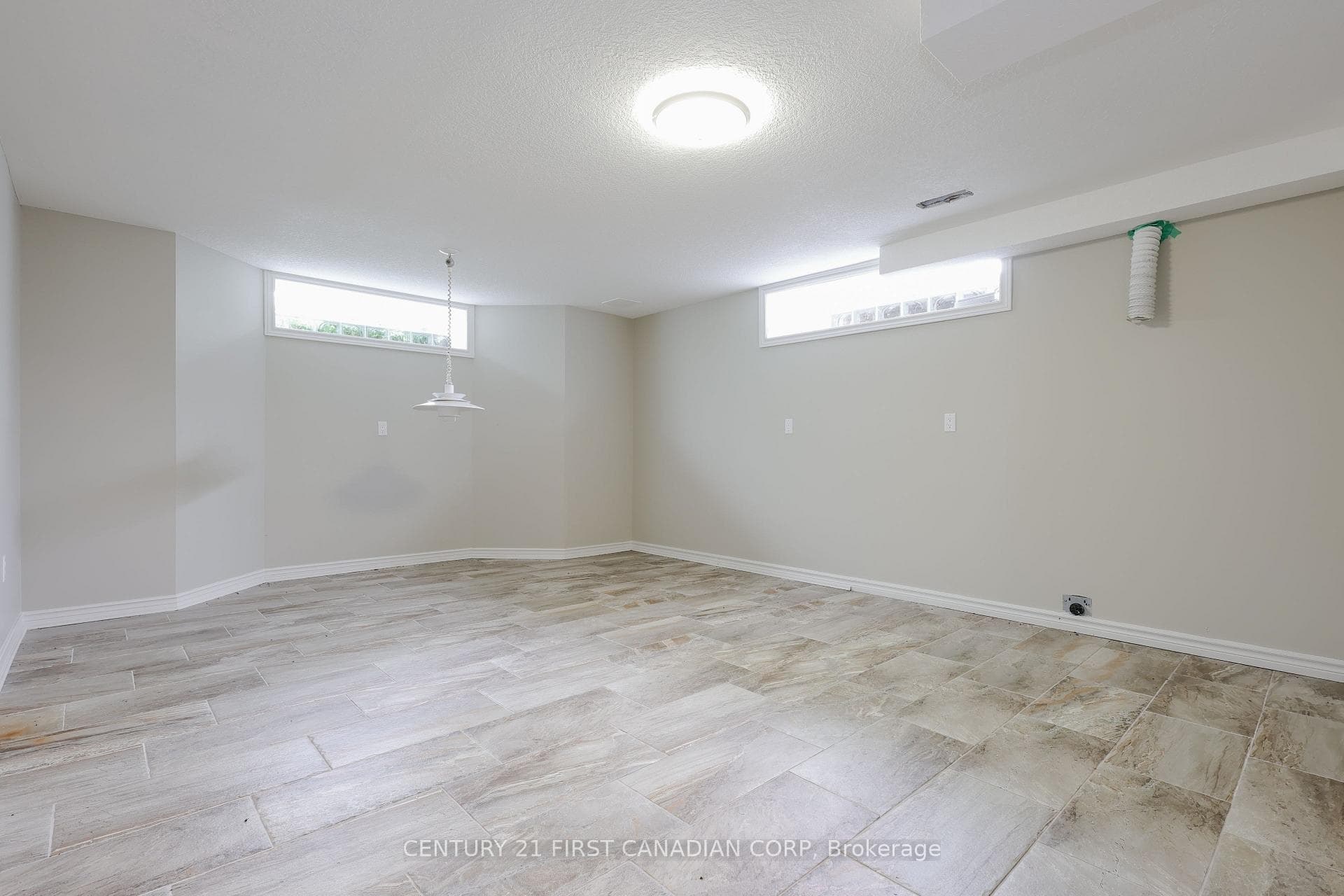 3480 Cuddy Drive photo 29