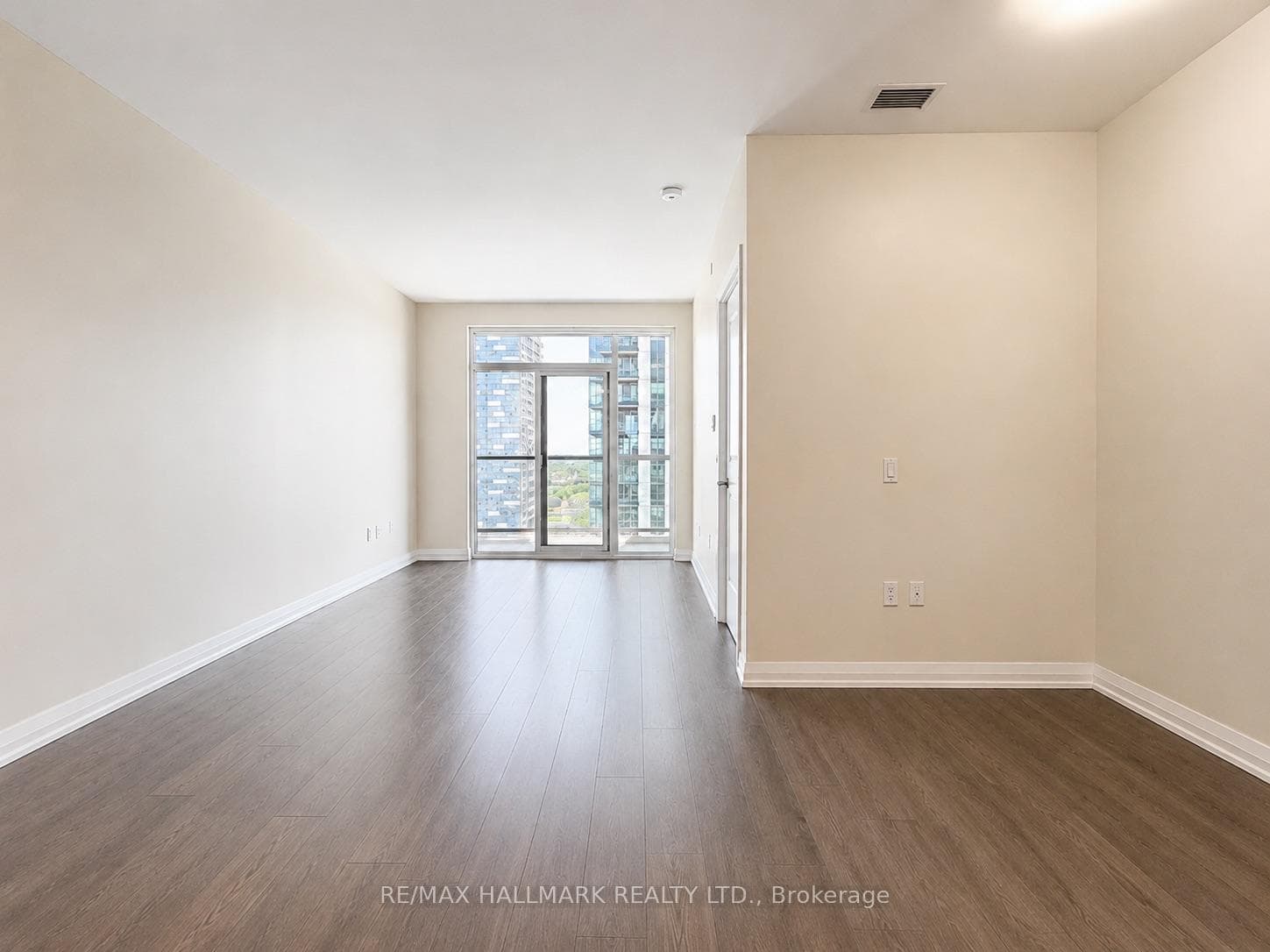 35 Watergarden Drive Unit 1711 photo 10