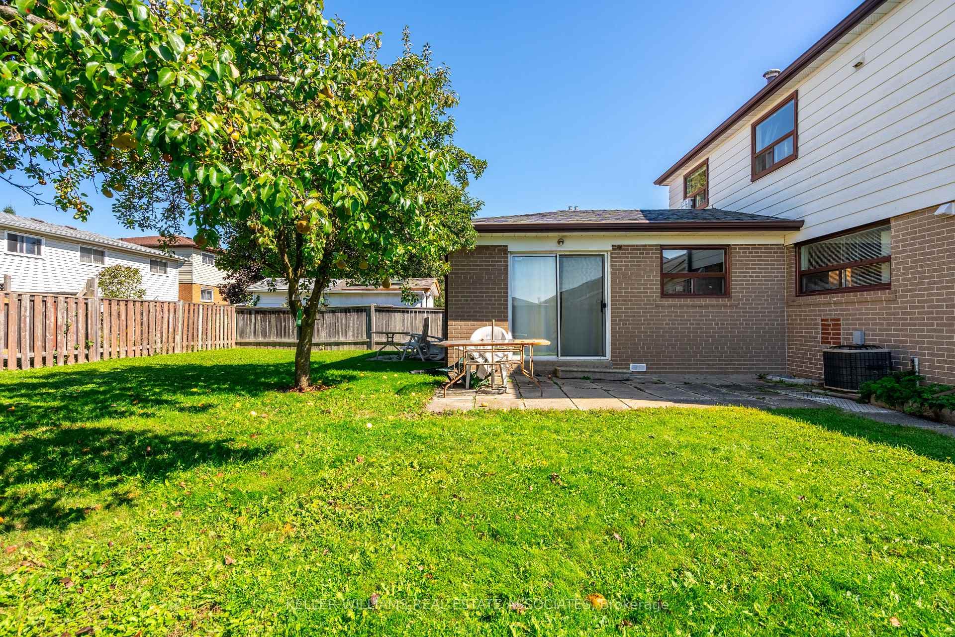 30 Garfield Crescent photo 38