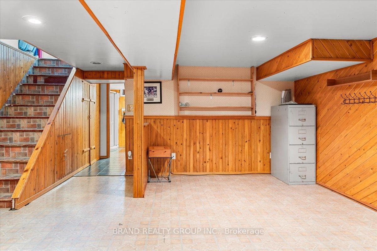 1067 11th Avenue photo 27