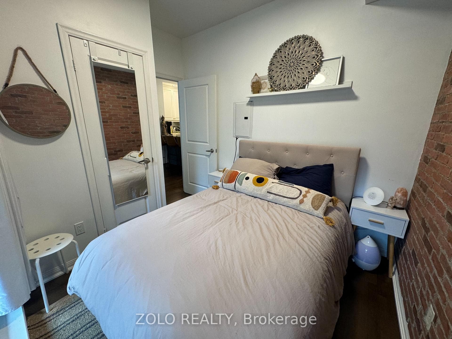 628 Fleet Street Unit 222 photo 6