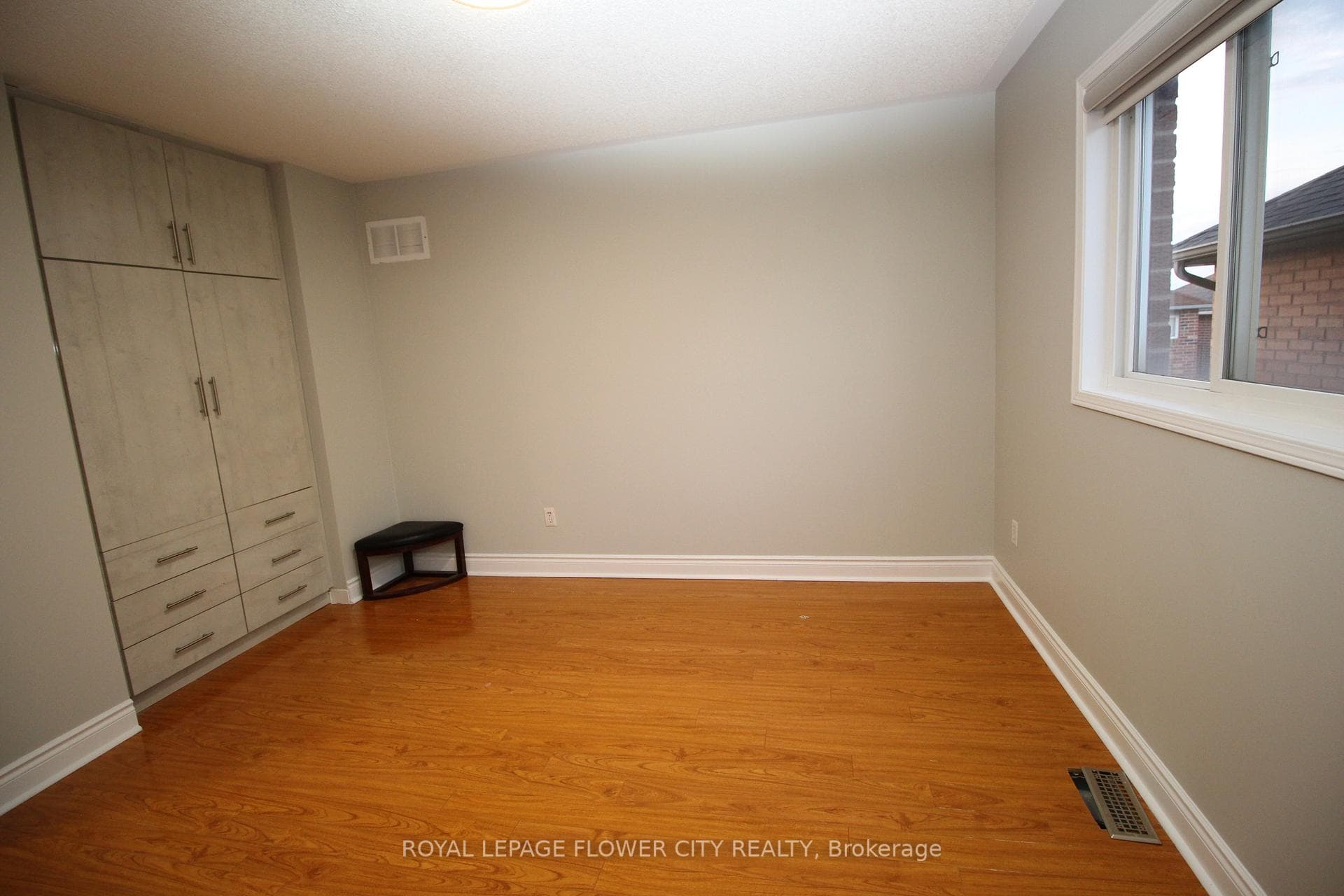 48 Fairhill Avenue photo 28