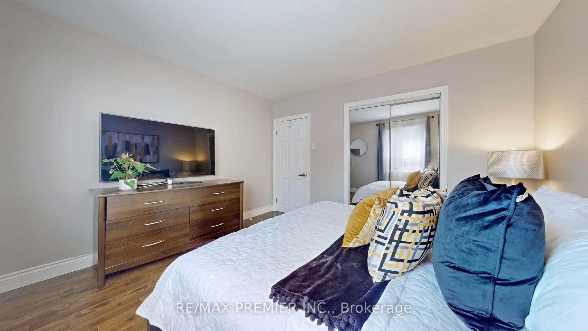 71 Glenburn Avenue photo 17