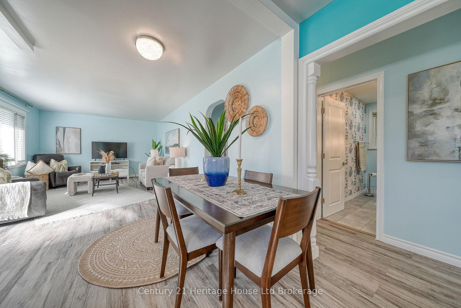 1061 Elora Road photo 22