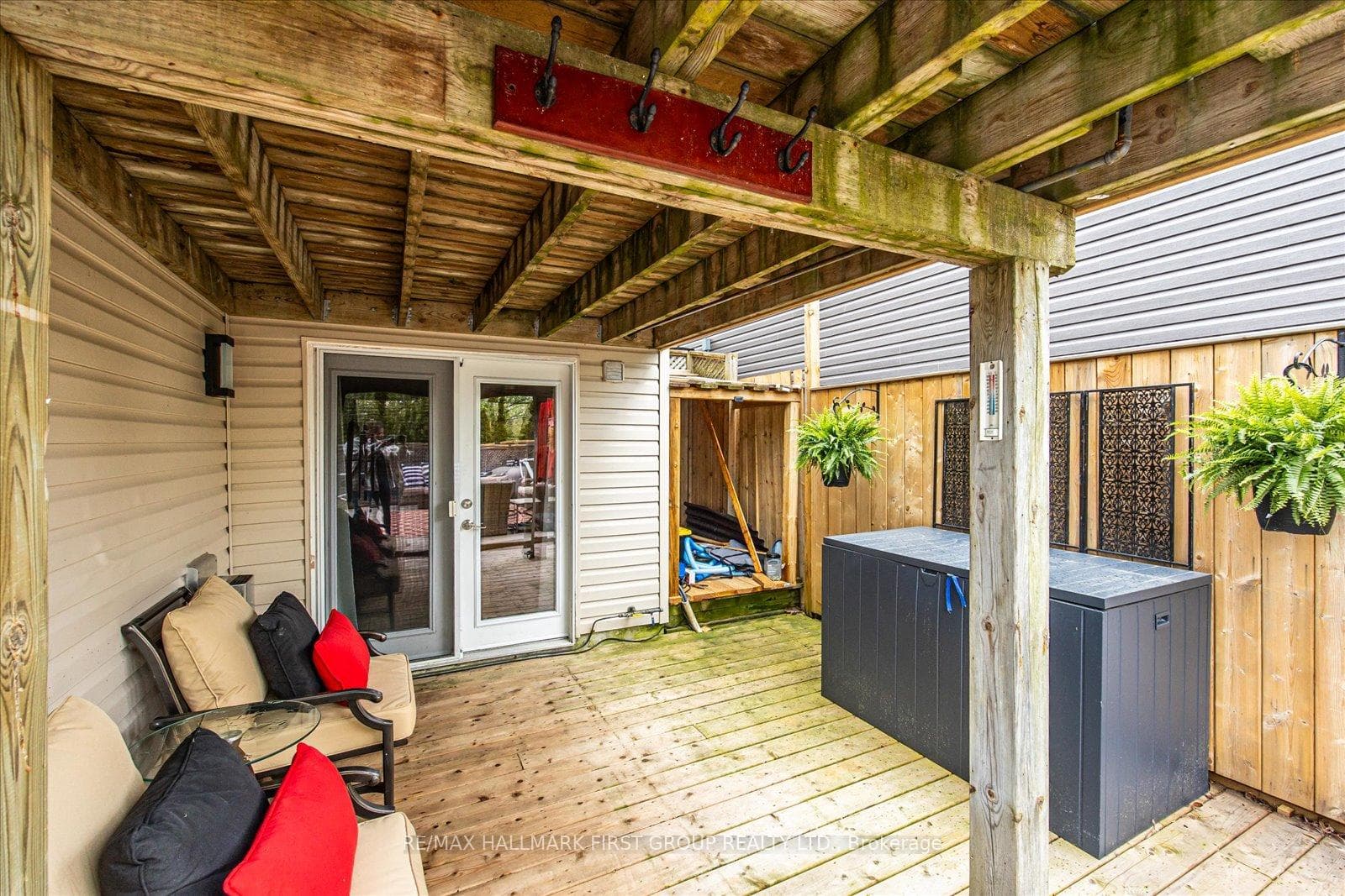 70 Carveth Crescent photo 37