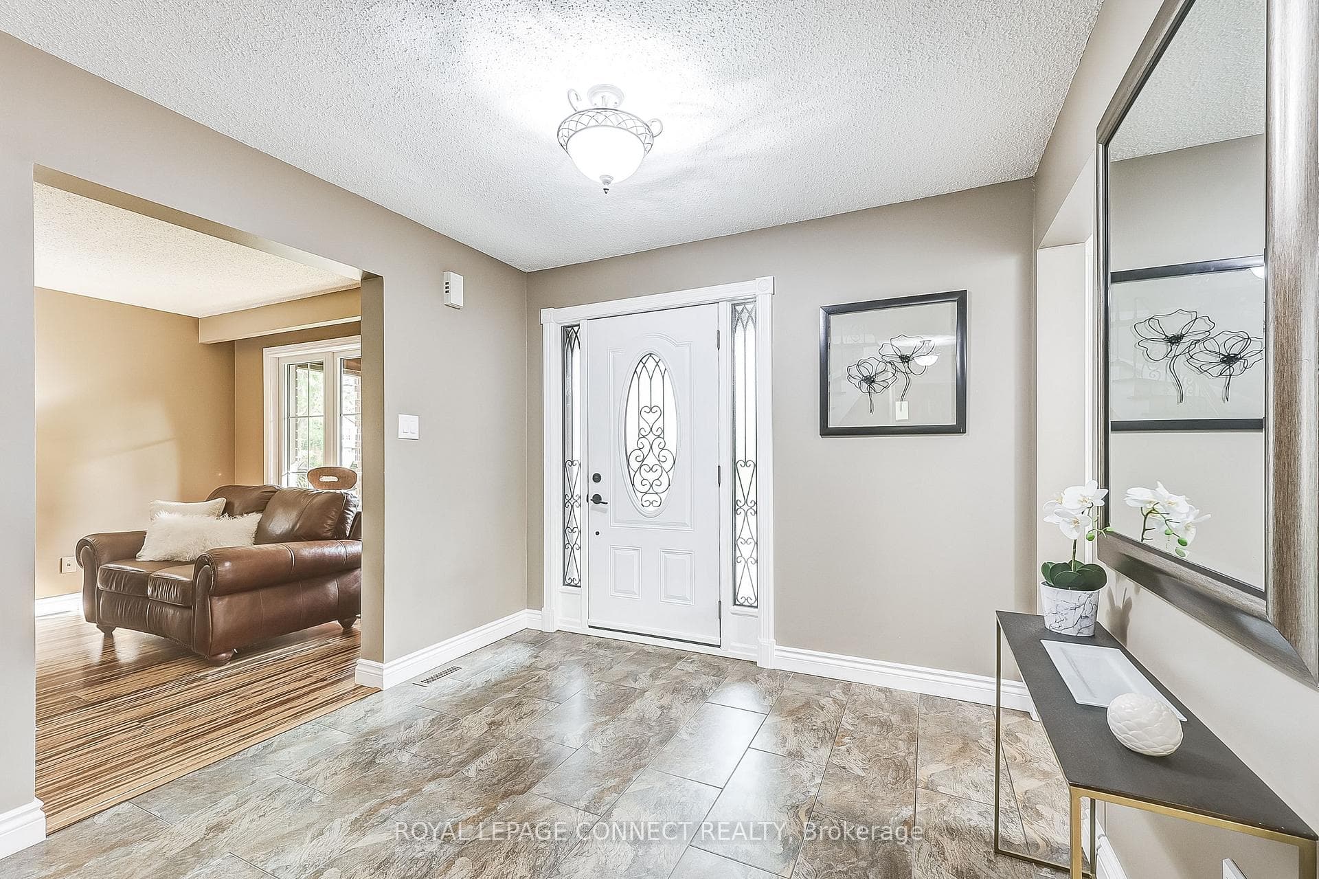 10 Longfellow Court photo 4
