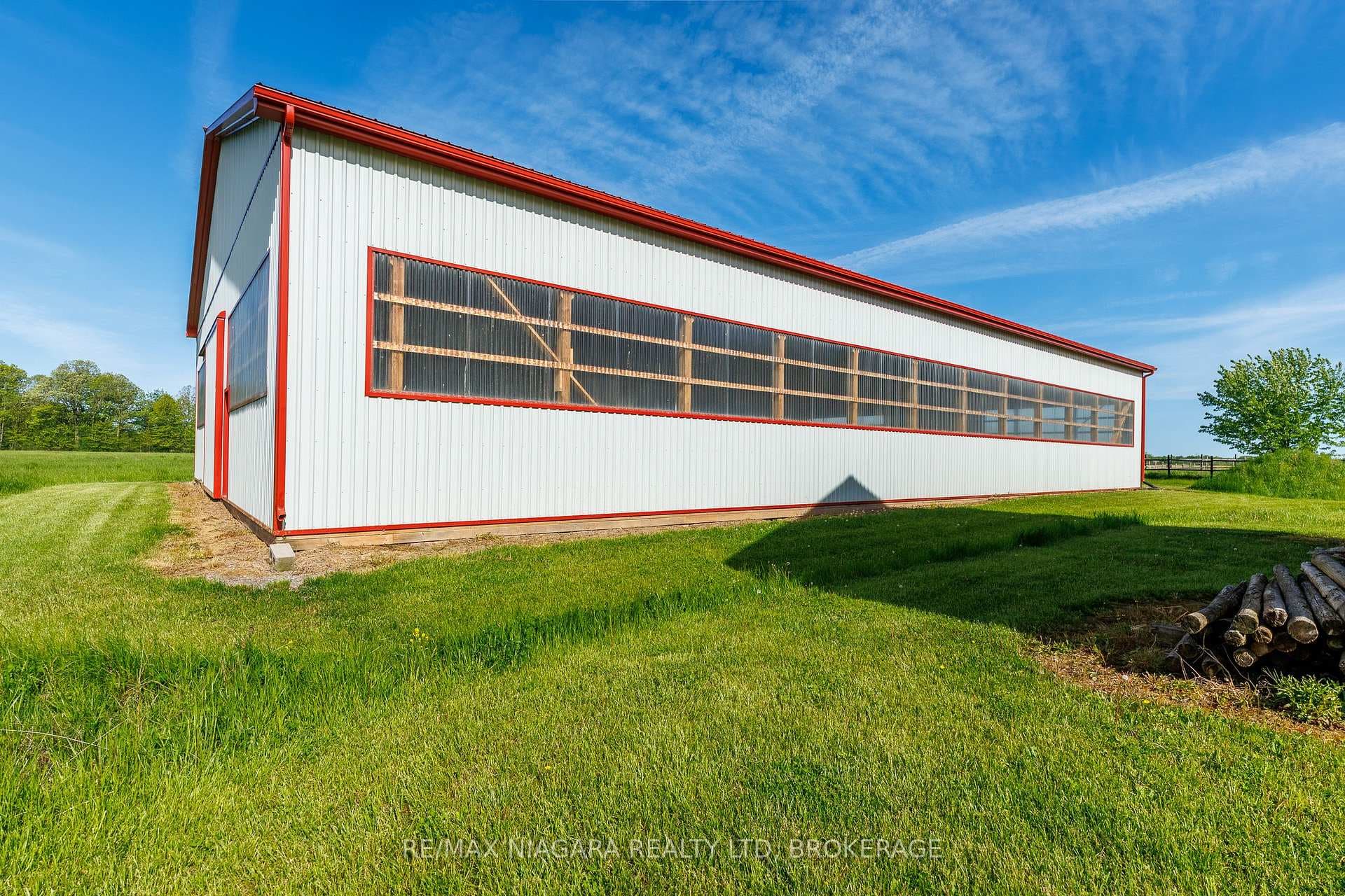 Arena 60'x100'
