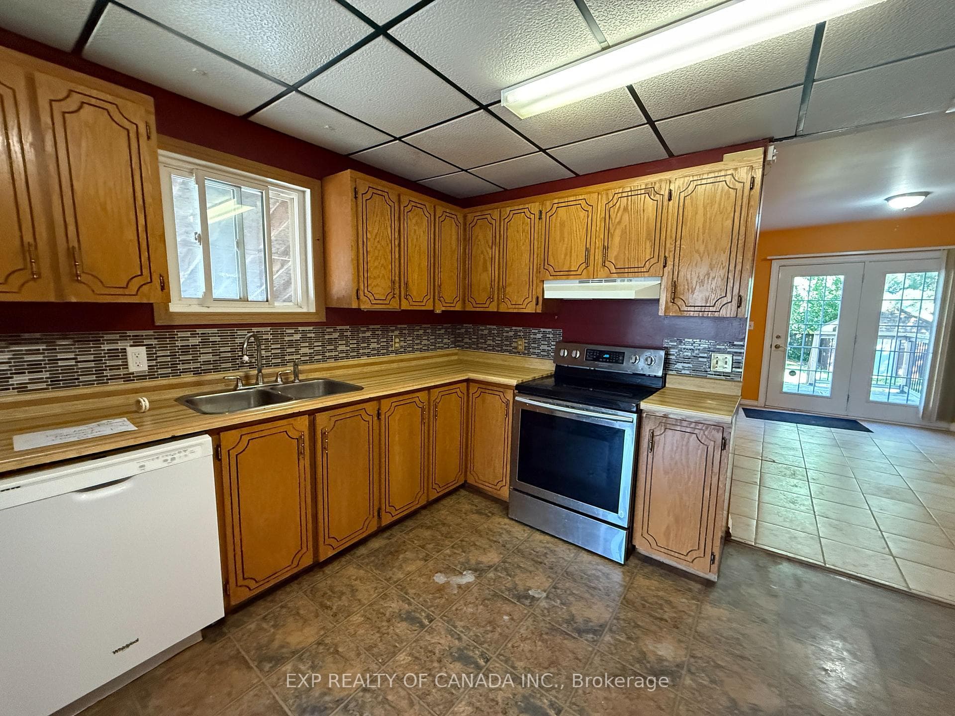 576 Spruce Street photo 7
