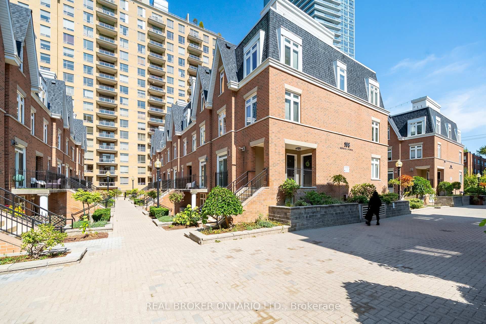 108 Redpath Avenue Unit 21 photo 1
