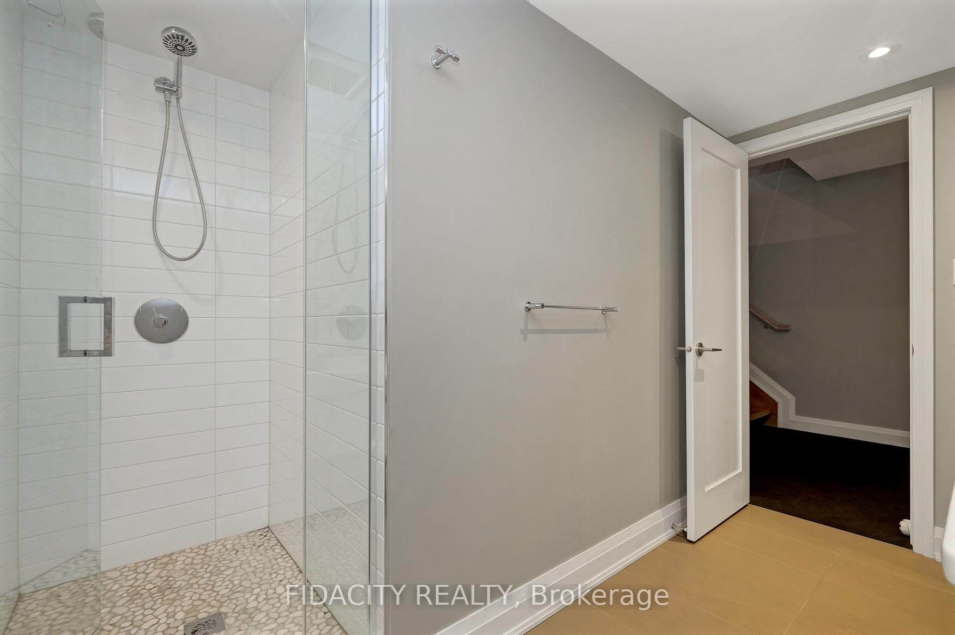 376 C Wilmont Avenue photo 29