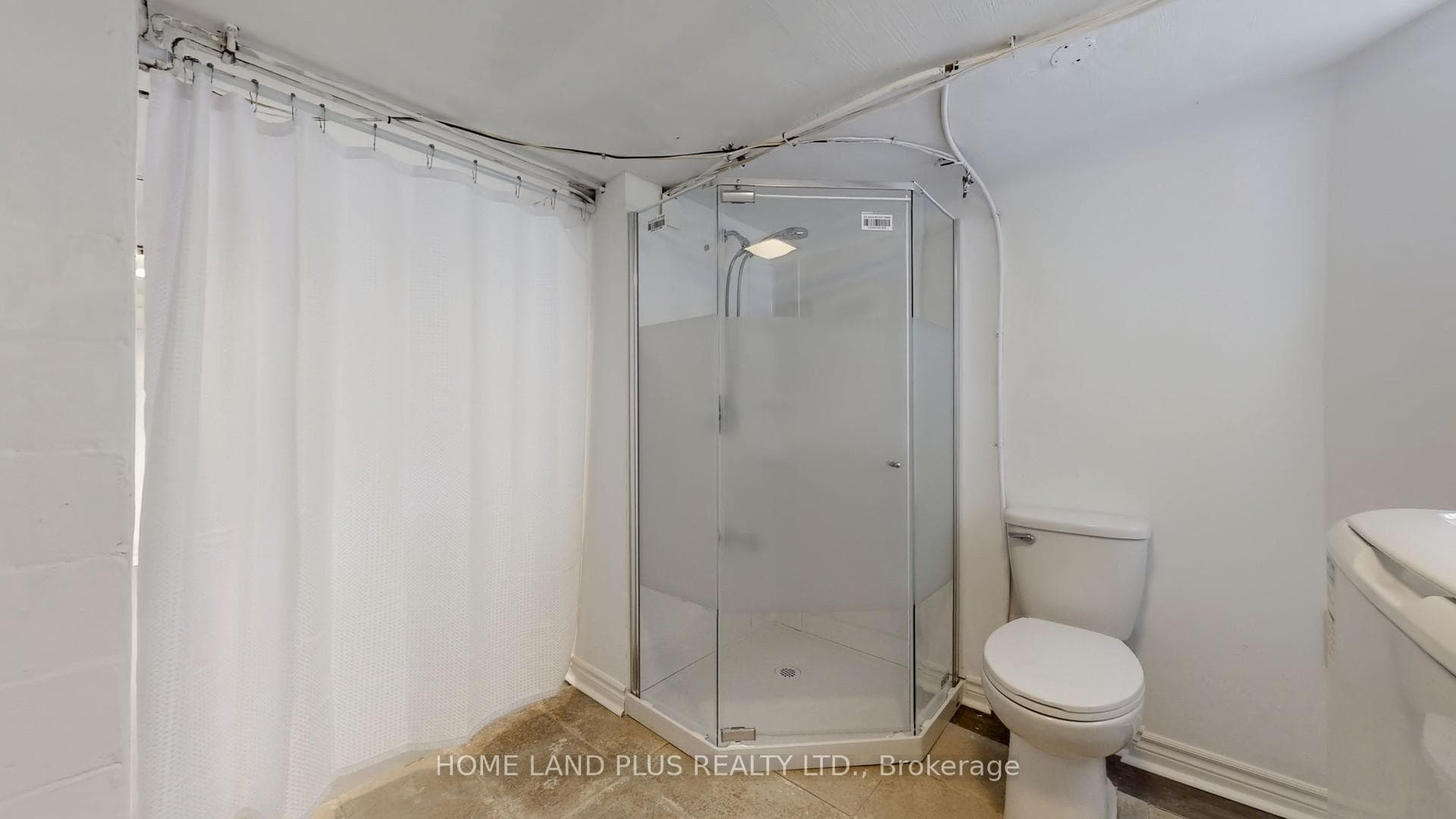 257 Joicey Boulevard photo 37