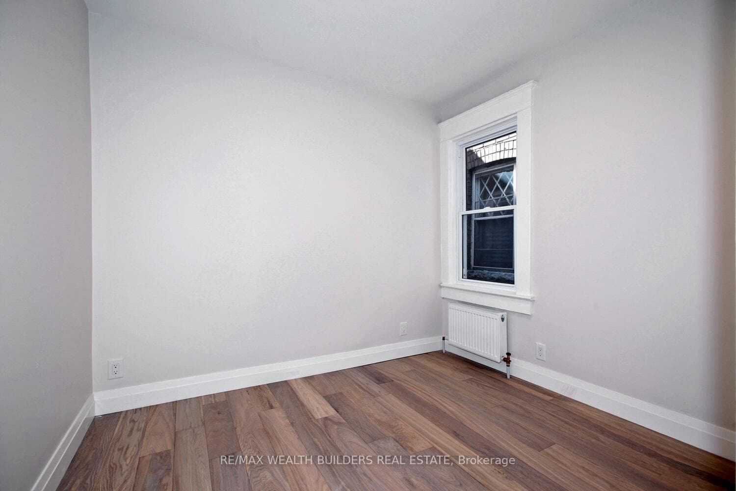 163 Parkside Drive Unit B photo 6