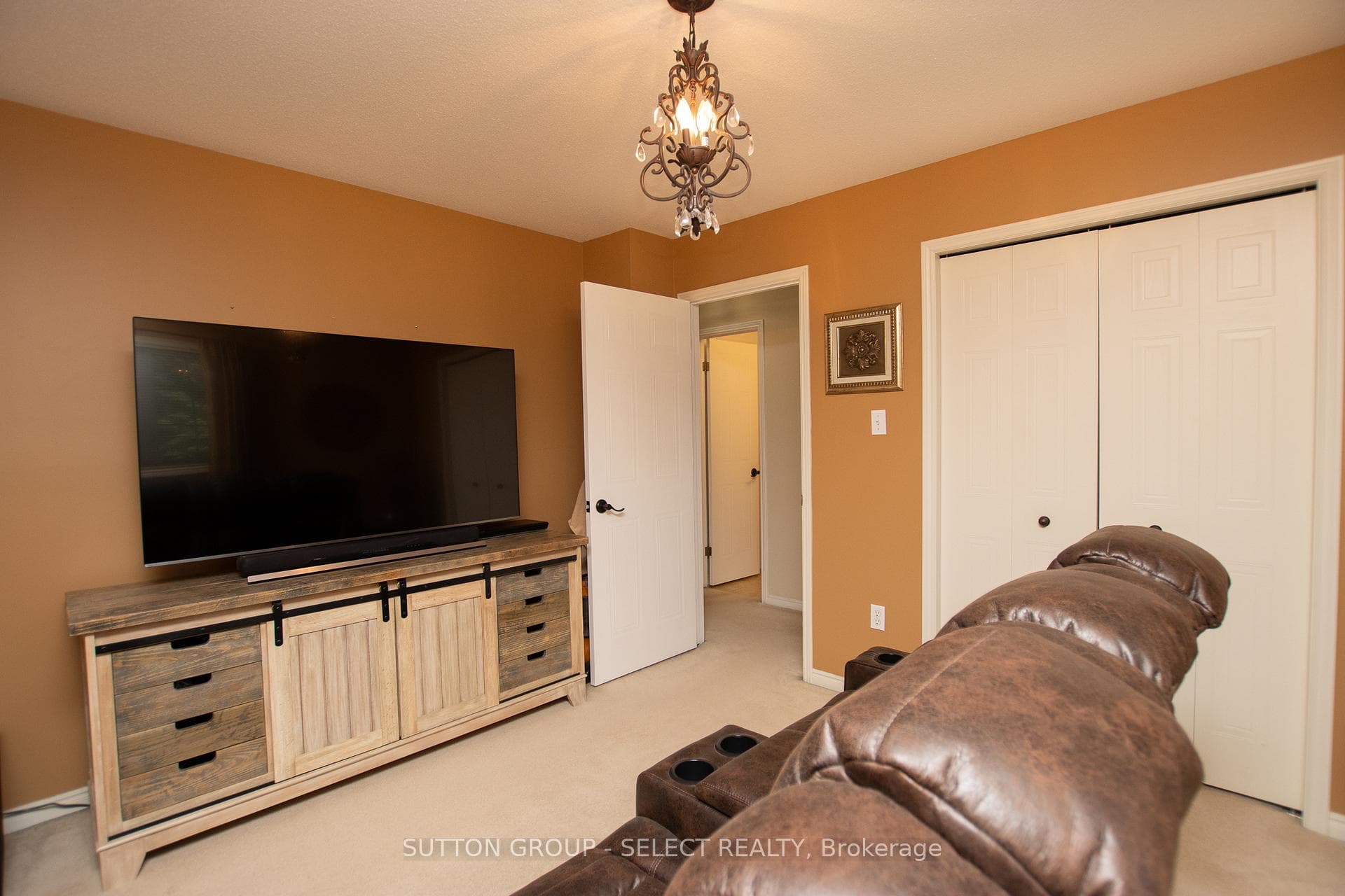 828 Shelborne Street photo 25