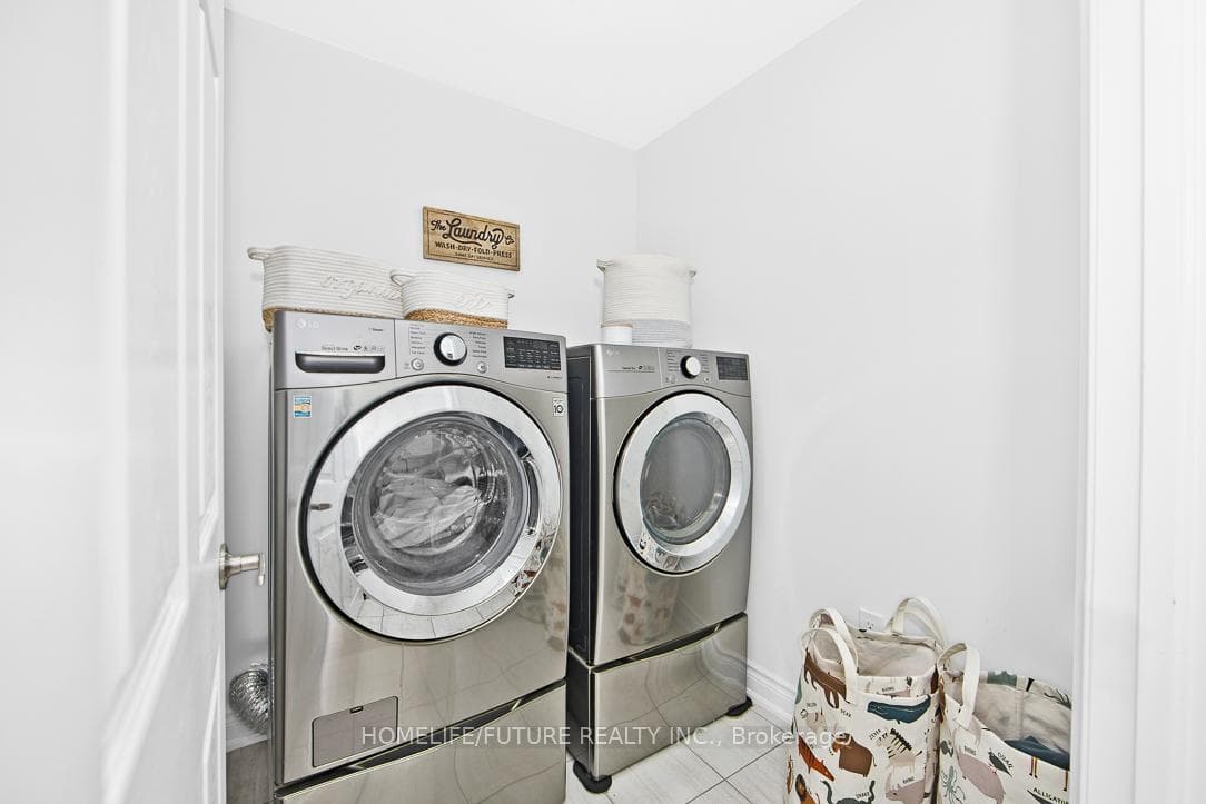 2462 Florentine Place photo 18