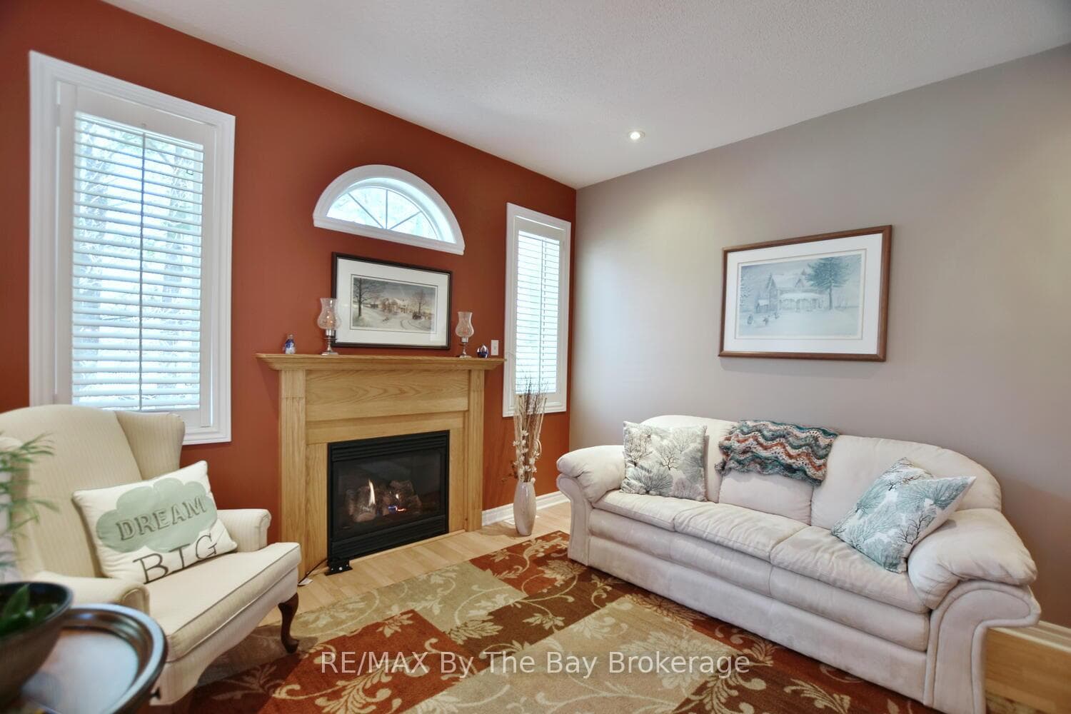 55 Oriole Crescent photo 12