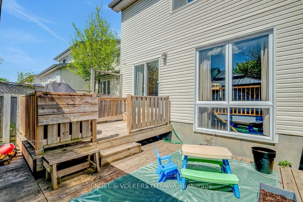 88 Kincardine Drive photo 42