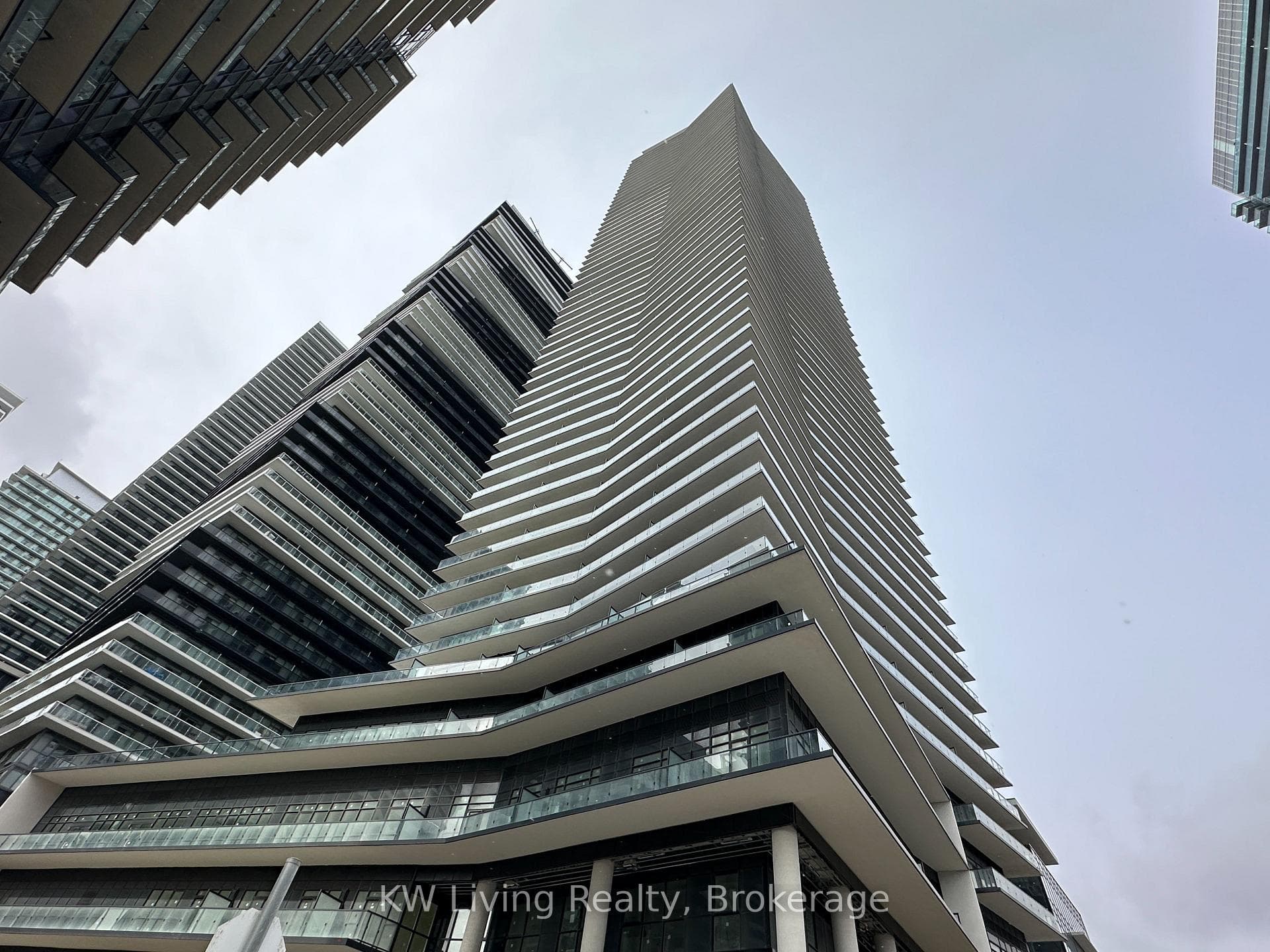 38 Annie Craig Drive Unit 2111 photo 2