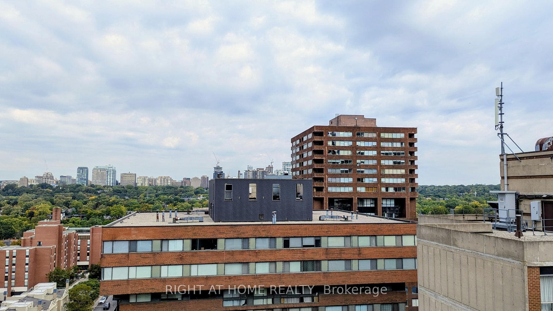 8 Scollard Street Unit PH207 photo 9