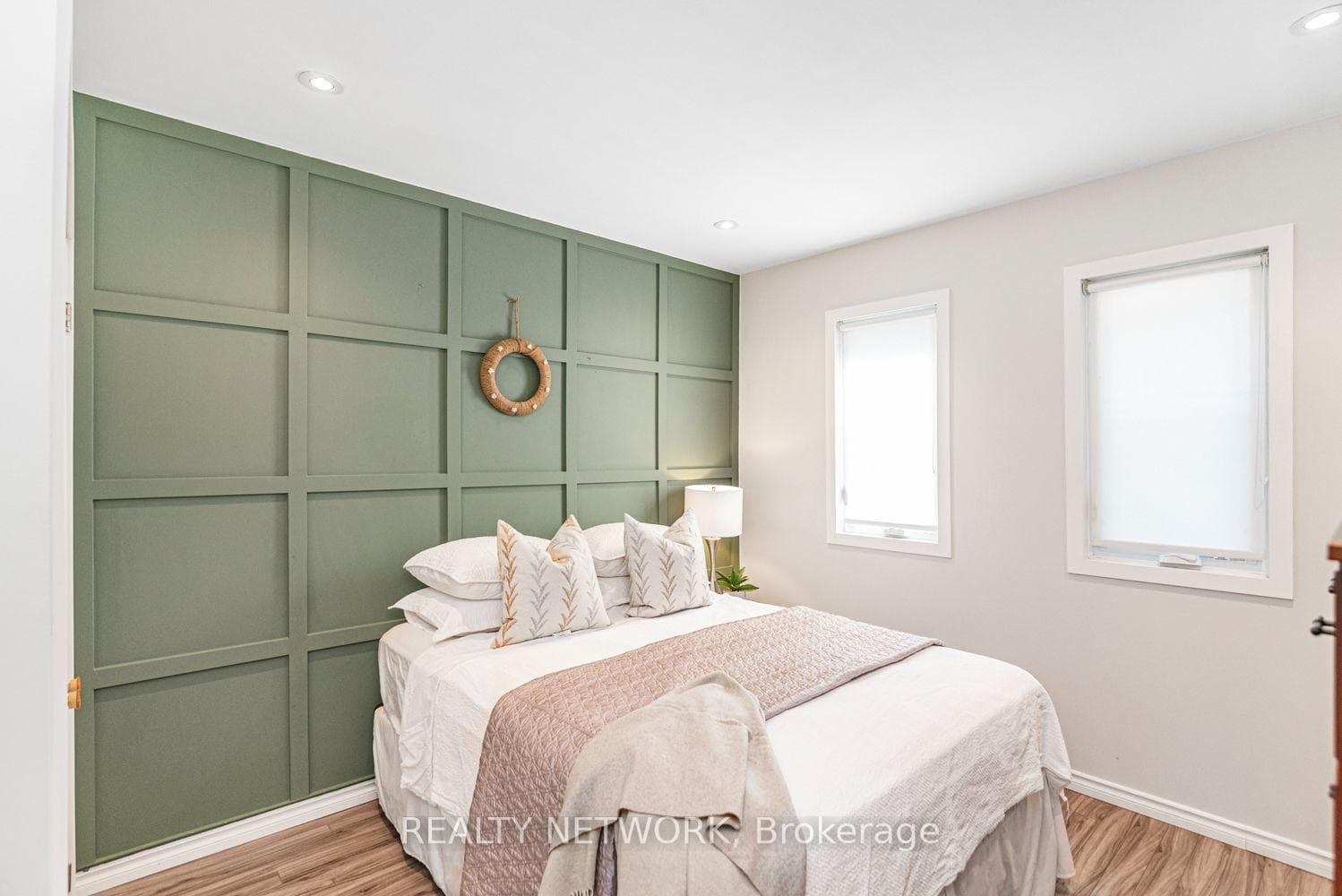 134 Erie Avenue photo 28