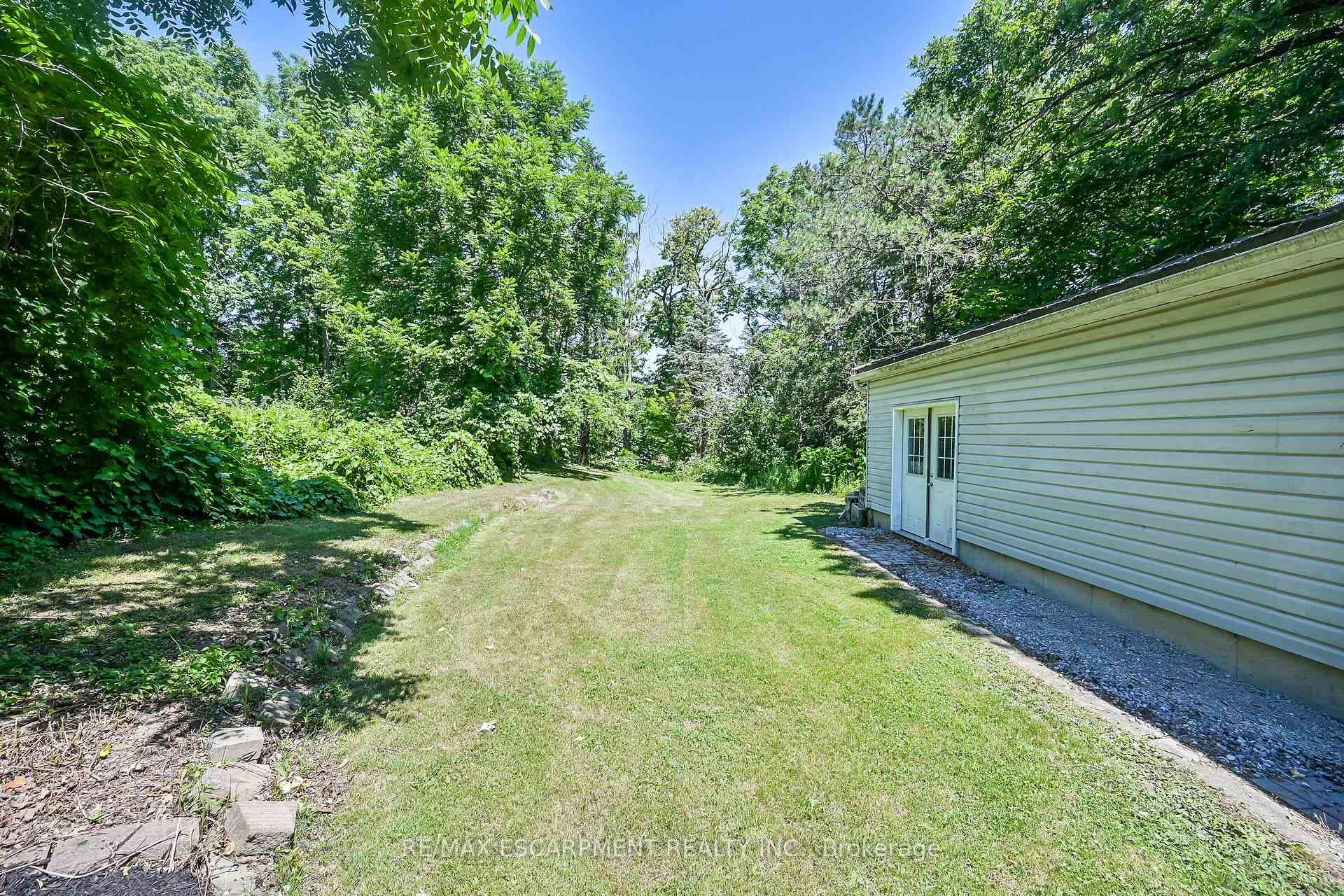94 Sutherland Street photo 35
