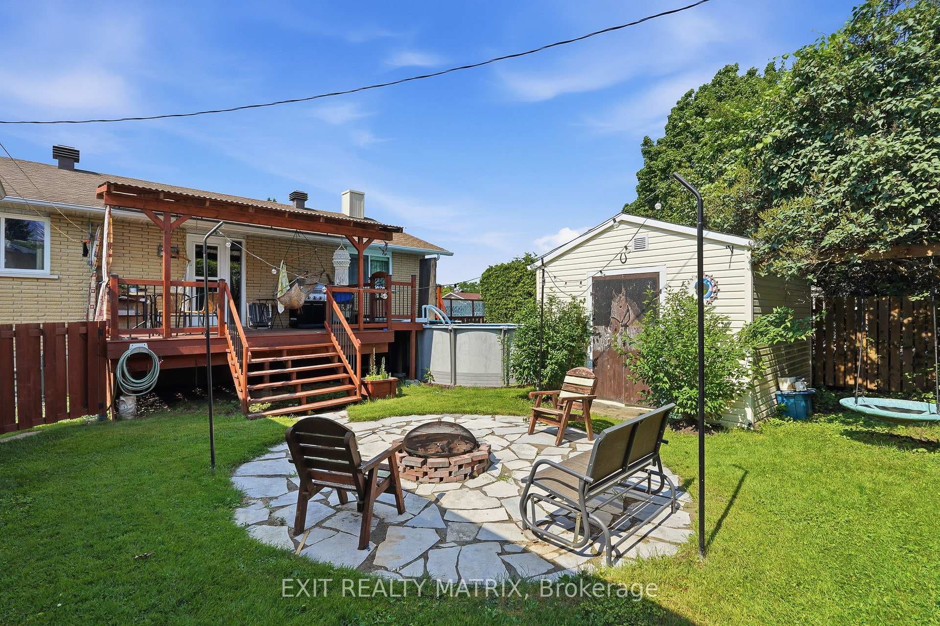 509 Ghislain Street photo 35
