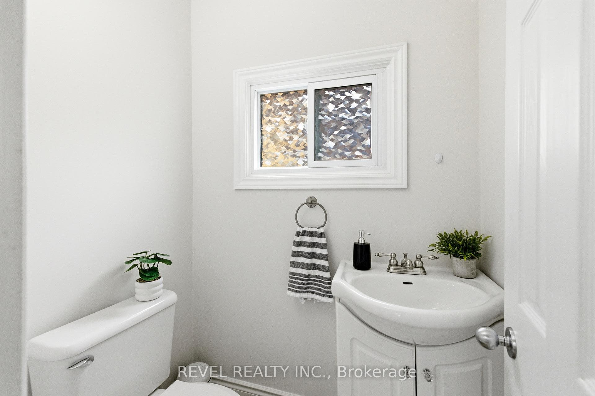 396 Wilson Road photo 10