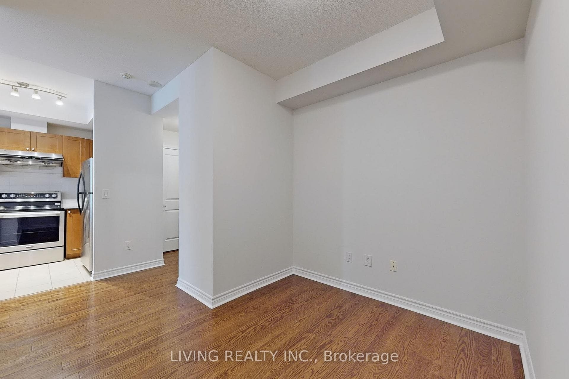 385 Prince of Wales Drive Unit 617 photo 23