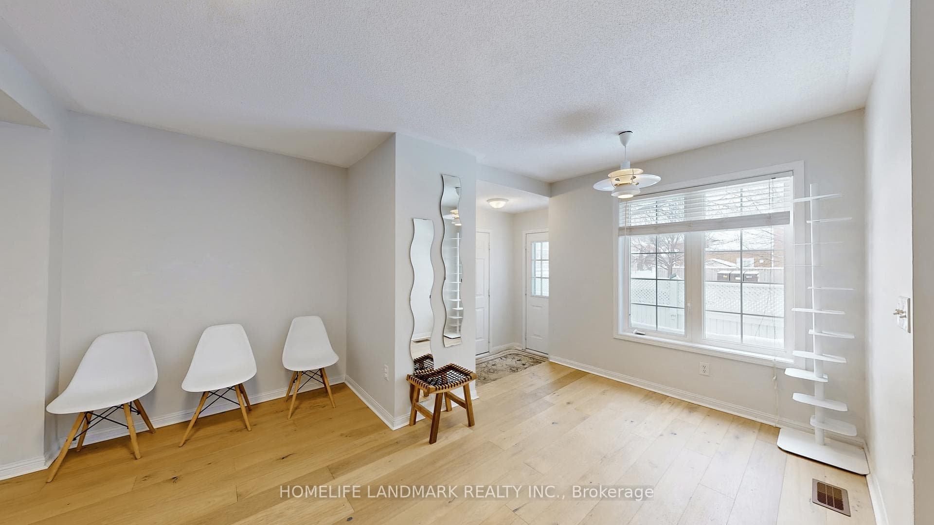 486 Bur Oak Avenue photo 7