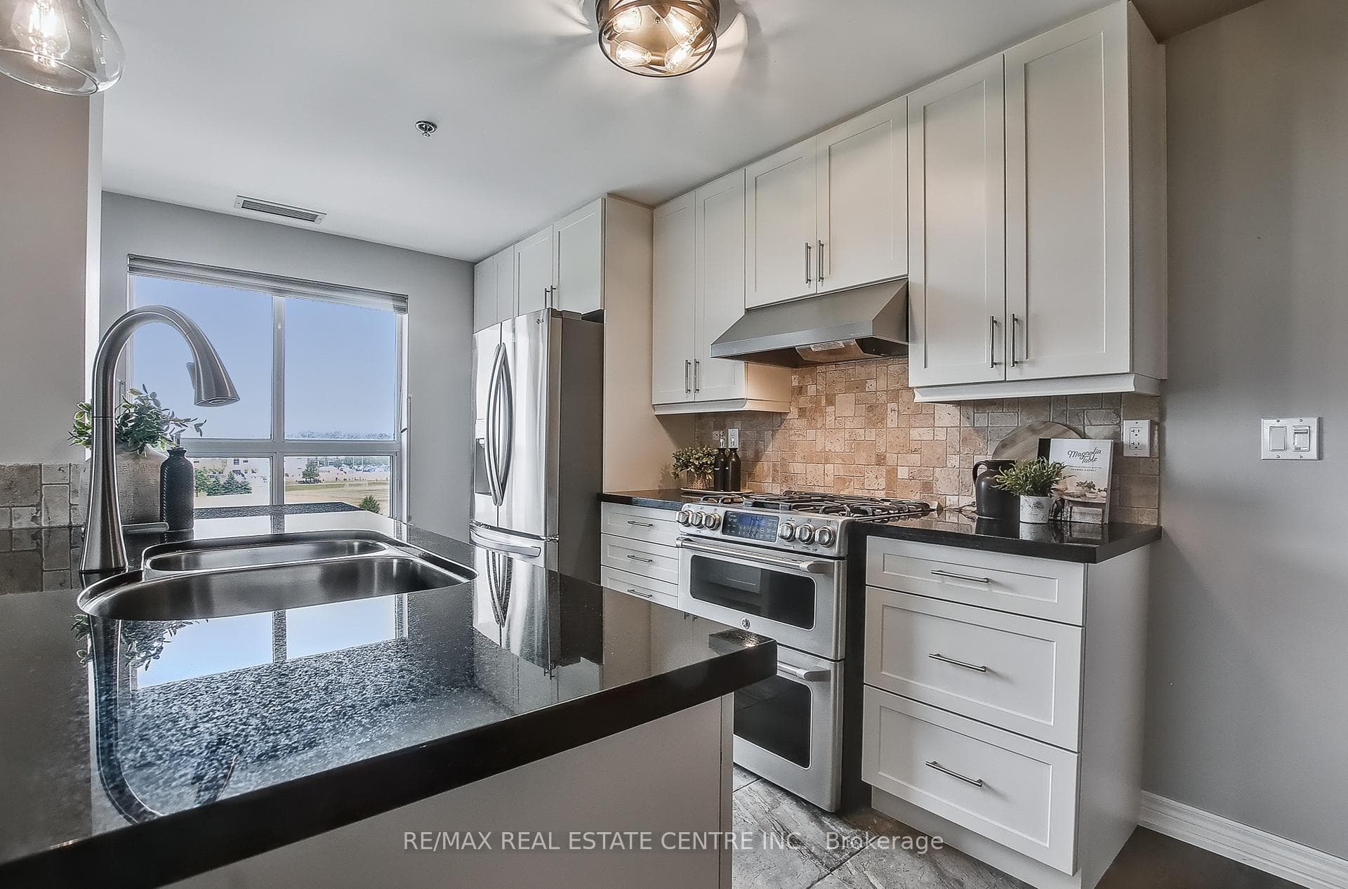 1421 Costigan Road Unit 504 photo 9