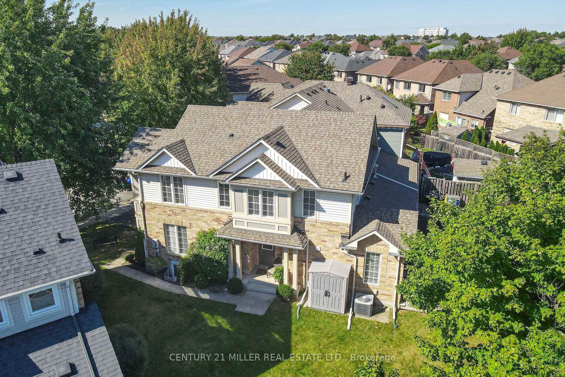 2432 Baintree Crescent photo 32