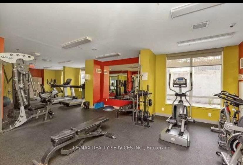 812 Lansdowne Avenue Unit 319 photo 26