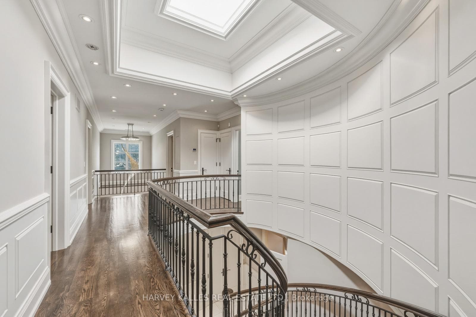 148 Delhi Avenue photo 10