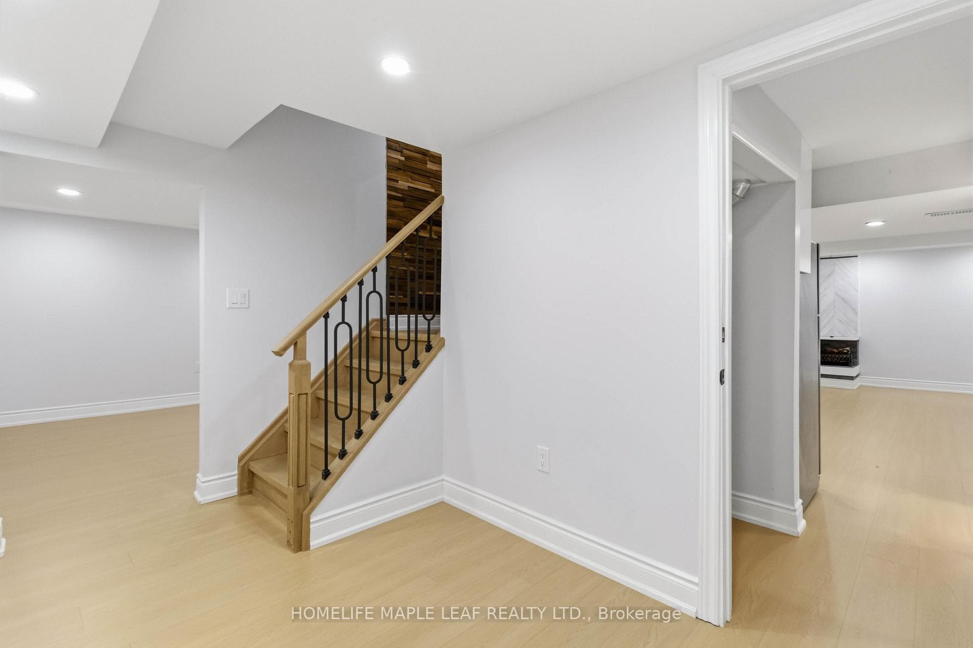 90 Burgby Avenue photo 34